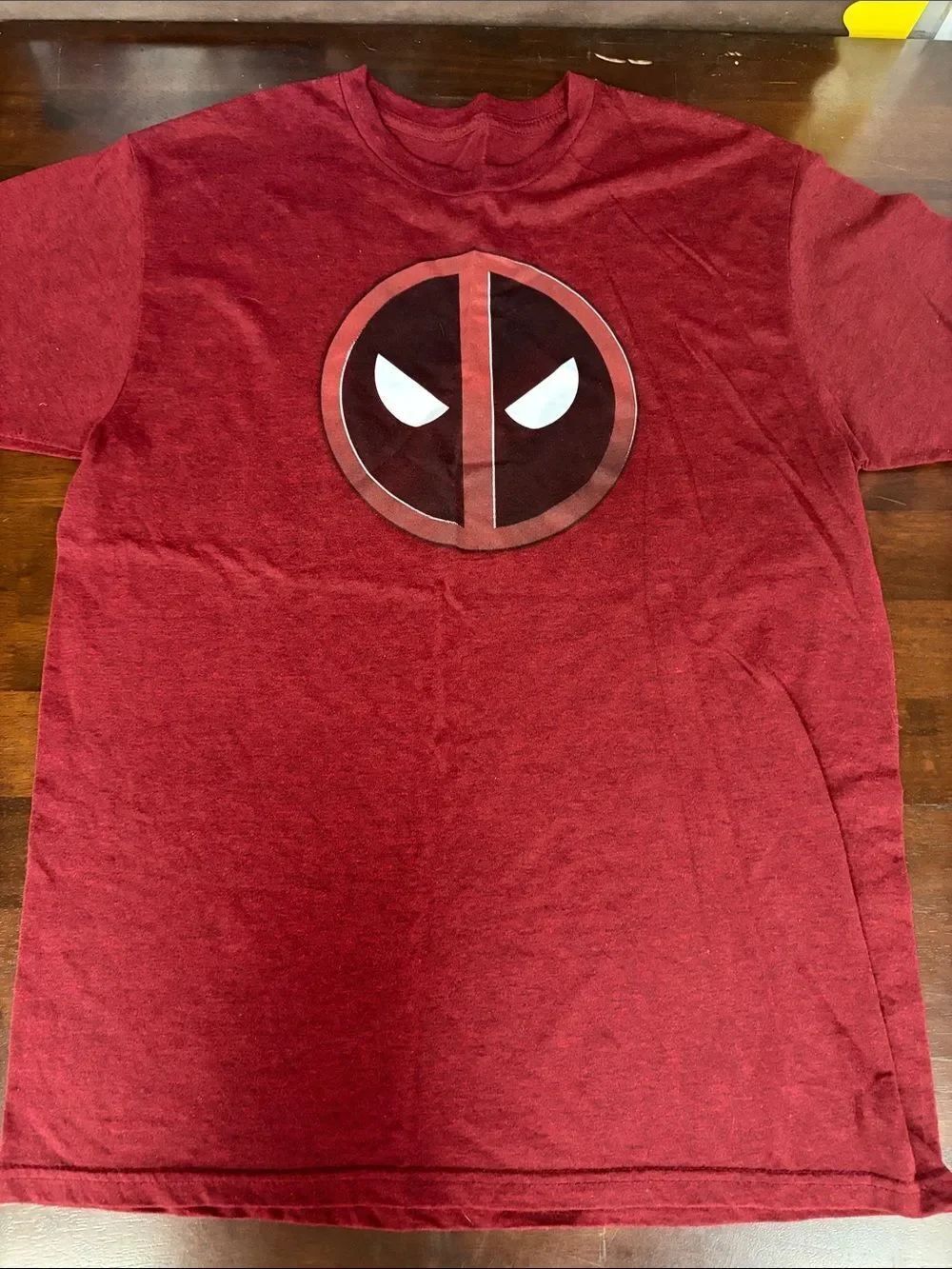 Deadpool Marvel t-shirt large